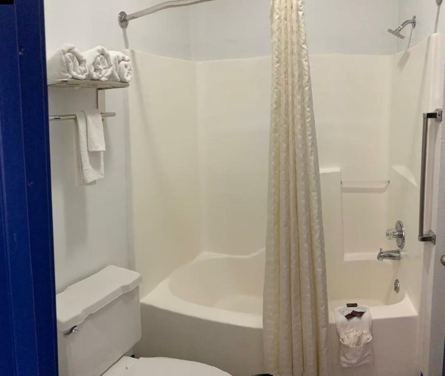 Budget Inn & Suites Оклахома-Сити Экстерьер фото